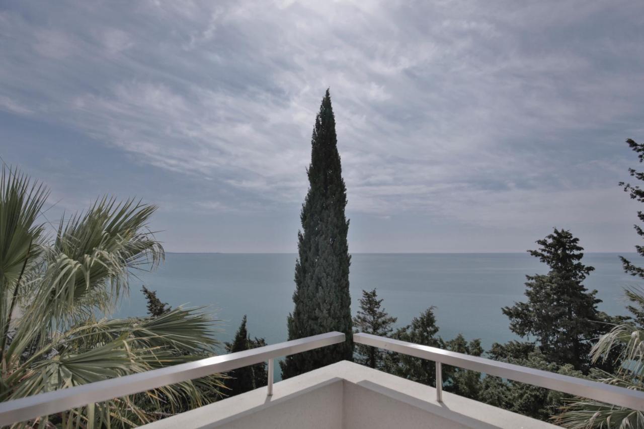 Garden Resort Gagra Exterior foto